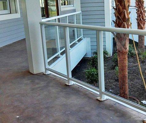 Glass Railings - Mission Hills, KS