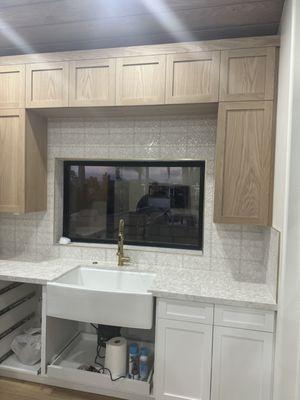 Backsplash installation