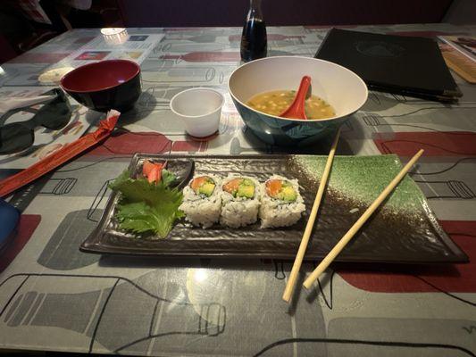 Alaska roll/Miso soup (x2)