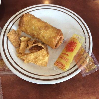 Egg roll and chips with mustard sauce and duck sauce - complementary w lunch special