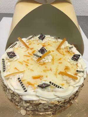 Cannoli Cake