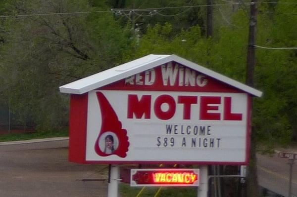 The Red Wing Motel