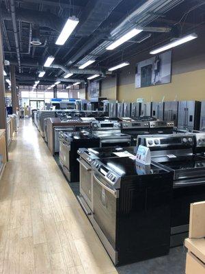 Ranges on display at Electronic Express of 100 Oaks Mall