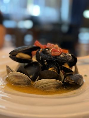 Drunken Clams and Mussels