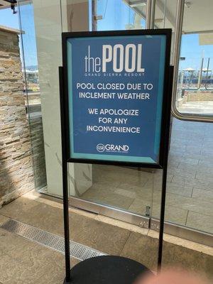 Closed sign on the pool scam