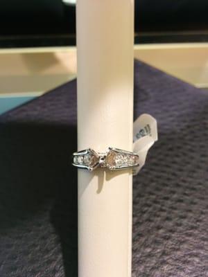 Good quality selection of engagement rings.