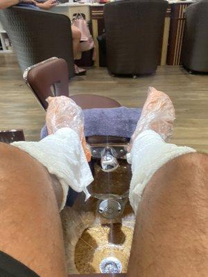 Deluxe pedicure. Paraffin wax & hot towels