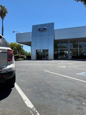 Ford Store