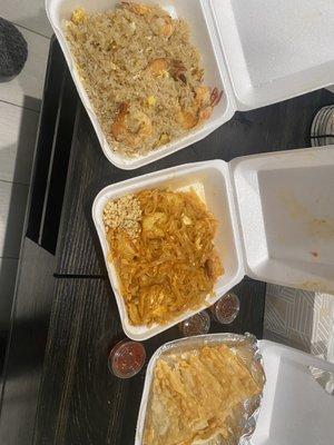 Shrimp fried rice, shrimp and tofu pad thai and fried wontons.