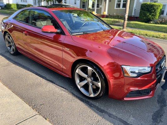 A clean new looking Audi