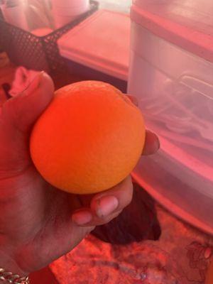 Me mandó una naranja