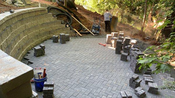 Belgard New Holland pavers and Belgard Pro9D wall block