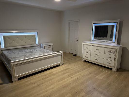 Bedroom set