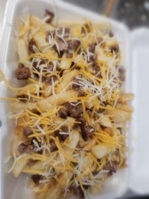 Fries  with beef and top of the cheese