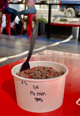 Açaí Bowl #3 with Goji Berries and Peanut Butter Chips