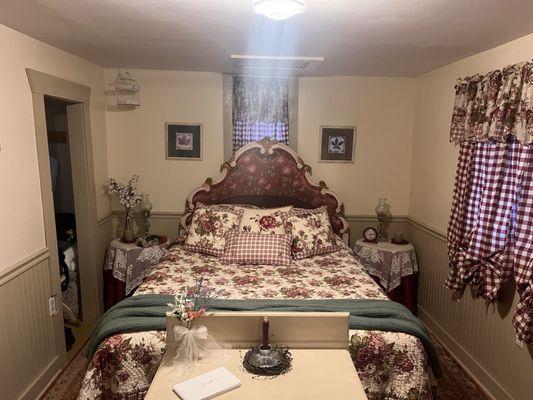 Cottage bedroom