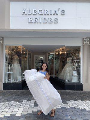 So happy to pick this up. It only needed one round of alterations. Great for out of town brides!