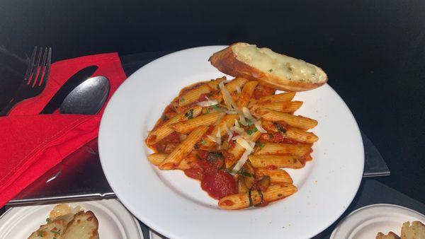 Penne marinara with veggies...Yummi