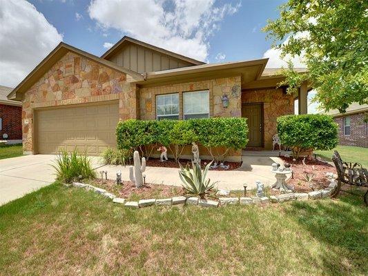 Spacious modern single-story in Buda Texas (just south of Austin).  Fenced yard. Home in excellent condition. Call us!  FEB 2019.