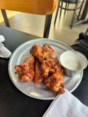 Buffalo wings with barbecue sauce & ranch