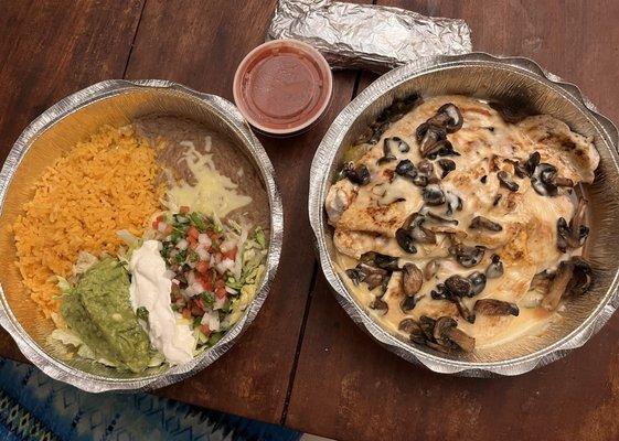 The is the Pollo Jalisco Lunch order