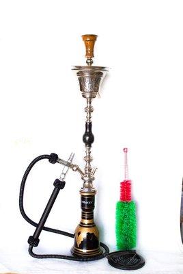 40 Inches Chiller Caravan Hookah in Black Authentic look just like the old days. Elegant copper pipe that looks good and works great.