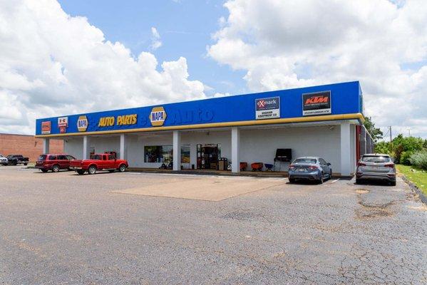 Since 2003, NAPA Auto Parts - Graham Inc. has been providing quality NAPA parts to the Senatobia community and surrounding area.