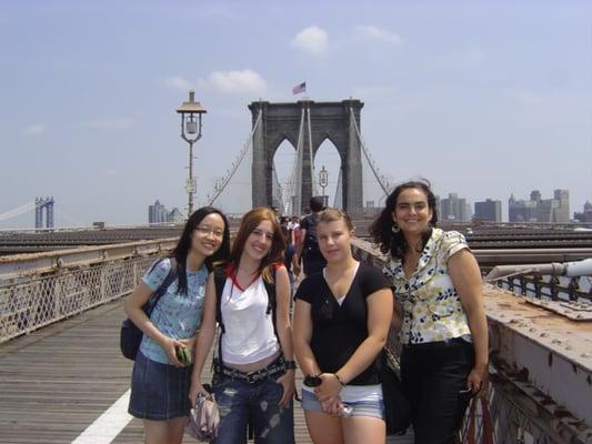 Sightseeing Tour to the Brooklyn Bridge!