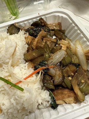 E2. Stir-fried Eggplant (Pad Makeua)