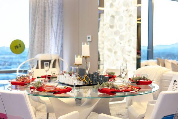 Book LNO Events for a Christmas company party that will dazzle your guests. Unforgettable festivities, delicious cuisine, and joyful moments