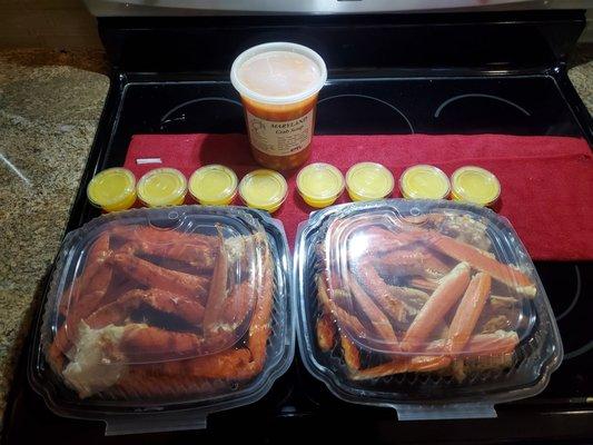 Top: Maryland Crab Soup Left: Snow crab clusters: ~$16/lb Right: Daily Special: Snow crab pieces ~11.95/lb 4lbs of crab in all.