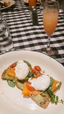 Avocado Toast w/ Salmon