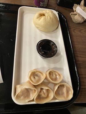 Pork dumplings, vegetable bun yummy!!