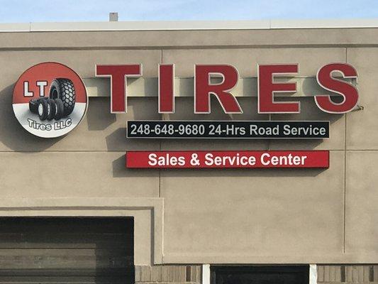 Semi Truc Tires   Sale & Service