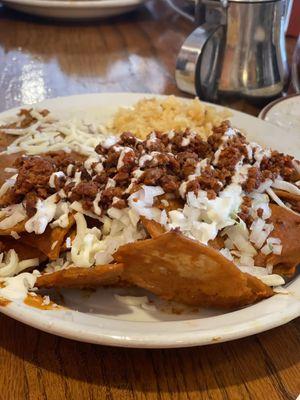 Chilaquiles con salsa roja