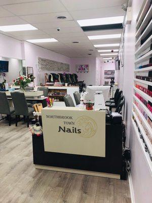 Welcome to Northbrook Towne Nails.