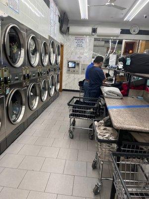 Erasmo's Laundromat