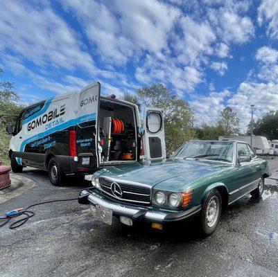 Mini Detail on this Mercedes-Benz 380SL!