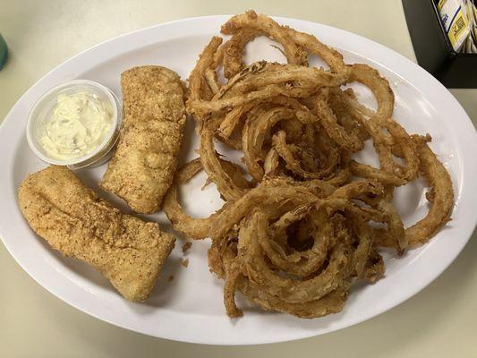 Cod fillets and Onion Straws