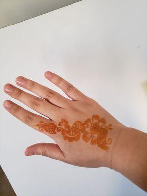 Complimentary Henna by Fatima