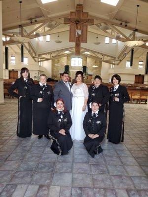 Mariachi Divas @ Gabriel & Eren's 25th wedding anniversary.