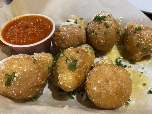 Famous Cheeseballs