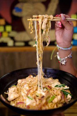 Hot Girl Loves Cheese Ra-Man (Stir-fried Spicy Cheesy Ramen)