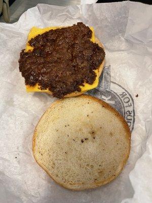 Ordered Bacon Single 'n Cheese Steakburger 'n Fries. Look the picture before you make your order.