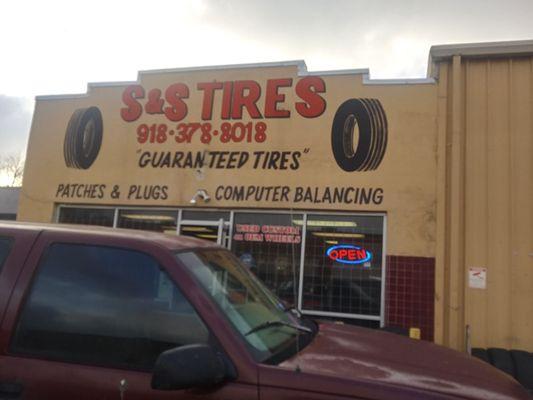 S&S Tire building