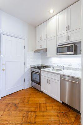 233 Beacon St, Studio kitchen