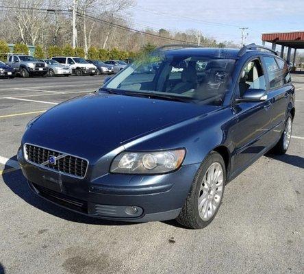 2005 Volvo V50 T-5 AWD 118,000 Miles. 6150.00