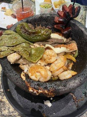 Molcajate bowl