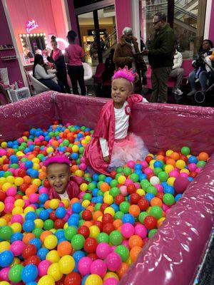 Ball pit