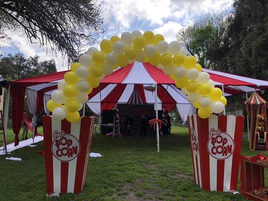 Popcorn Balloon Arch